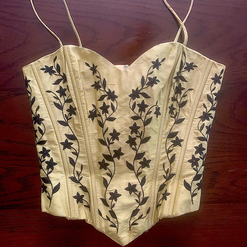 A vintage bustiers, raw silk, Jessica McClintock size 2 perfect mint condition.